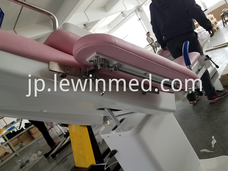 Customize Color Electric Obstetric Exam Bed